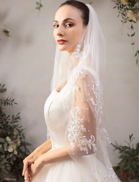 Lace bridal veil