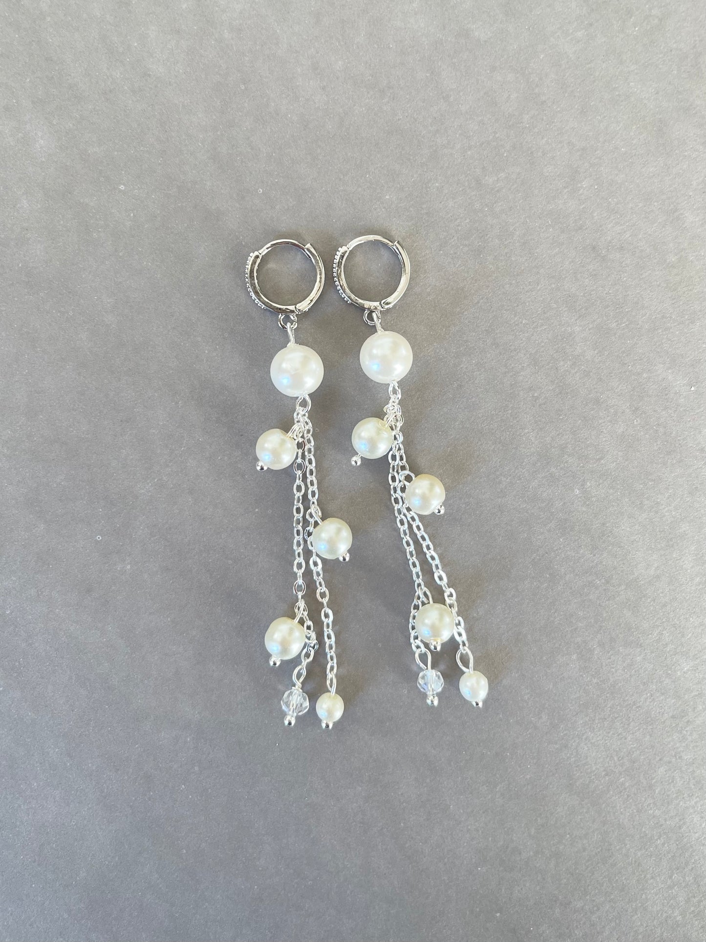 Pearls silvery earring